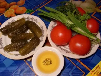 Бабушкін салат з помідорами і солоними огірками (покроковий рецепт з фото) (тортів) Бабушкін салат з помідорами і солоними огірками (покроковий рецепт з фото)