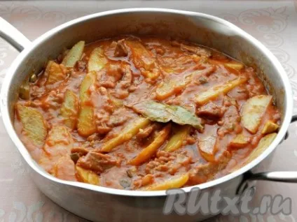 Азу з яловичини з солоними огірками - рецепт з фото