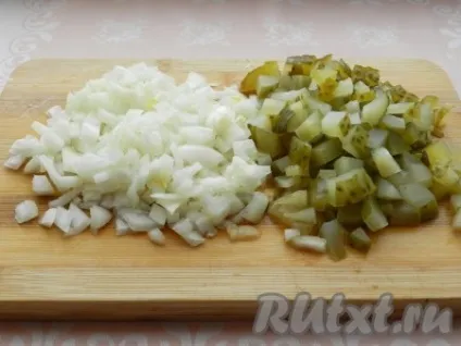 Азу з яловичини з солоними огірками - рецепт з фото