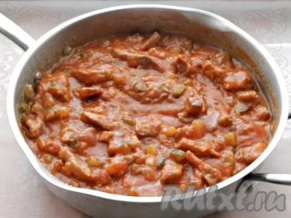 Азу з яловичини з солоними огірками - рецепт з фото