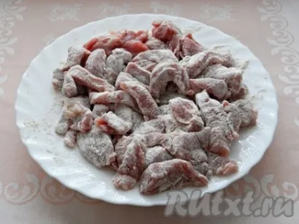 Азу з яловичини з солоними огірками - рецепт з фото