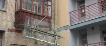 Підйом вантажів на висоту, через вікно