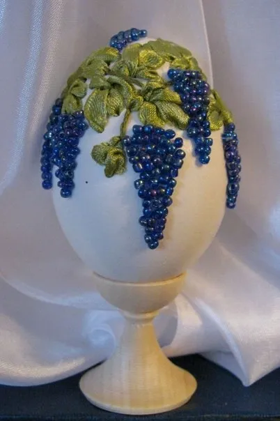 Поезія на яєчній шкаралупі - ярмарок майстрів - ручна робота, handmade (вишивка стрічками) Поезія на яєчній шкаралупі - ярмарок майстрів - ручна робота, handmade