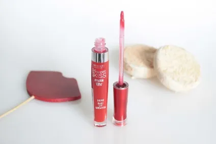 Bourjois sweet kiss gloss блиск для губ у відтінку 06 - juravlinka