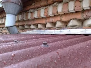 Чим різати ондулін правильно