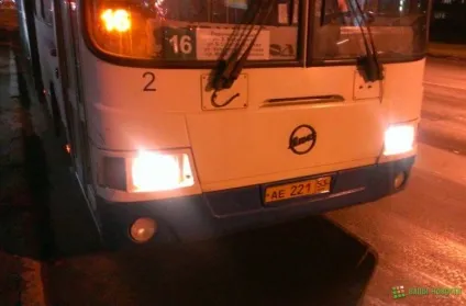 Читач чому водії міських автобусів не відкривають передні двері (міських) Читач чому водії міських автобусів не відкривають передні двері