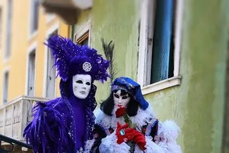 Що приховують маски венеціанського карнавалу