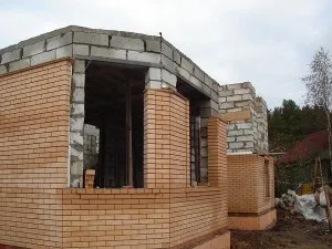 Будинок з піноблоків-як вибрати пінобетон