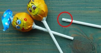 Для чого в паличці чупа-чупс дірочка збоку