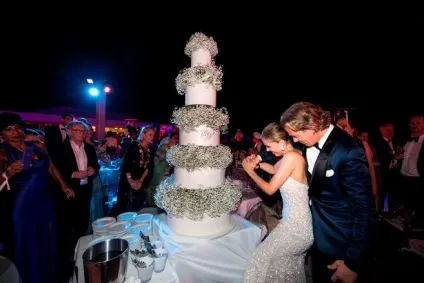 Дочка власника компанії swarovski вийшла заміж в сукні за 1 млн (річна) Дочка власника компанії swarovski вийшла заміж в сукні за 1 млн