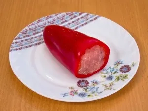 Фарширований перець, тушкований з помідорами - eё підказка - смачні рецепти з фото