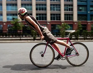 Фікс велосипед з фіксованою передачею (fixed gear bike)