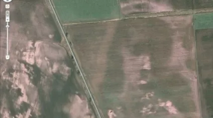 Фото google зняв з космосу загадкові об'єкти, день x (google) Фото google зняв з космосу загадкові об'єкти, день x