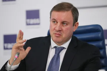 Глава Рослесхоза розповів про ціни на новорічні ялинки - українська газета (ялинок лісі шкодить) Глава Рослесхоза розповів про ціни на новорічні ялинки - українська газета