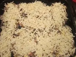 Гаряче з курки з грибами під сиром (гаряче) Гаряче з курки з грибами під сиром