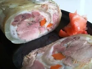Готуємо рулетики зі свинячої шкурки (страви з м'яса) Готуємо рулетики зі свинячої шкурки
