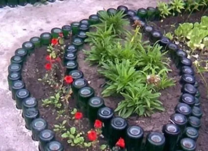 З чого можна зробити клумбу для квітів, фото своїми руками (фото) З чого можна зробити клумбу для квітів, фото своїми руками