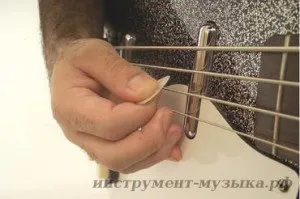 Як тримати медіатор правильно - записки вчителя музики (медіатор) Як тримати медіатор правильно - записки вчителя музики
