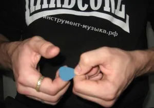Як тримати медіатор правильно - записки вчителя музики (музики) Як тримати медіатор правильно - записки вчителя музики