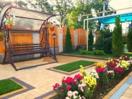 З чого можна зробити клумбу для квітів, фото своїми руками (клумбу) З чого можна зробити клумбу для квітів, фото своїми руками