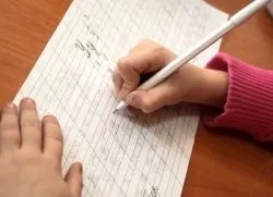 Як навчити дитину красиво писати