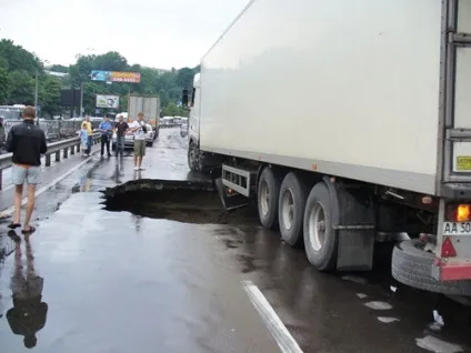 Як відсудити у шляховиків гроші на ремонт автомобіля, Сергій Василенко, авторські статті, статті (суд) Як відсудити у шляховиків гроші на ремонт автомобіля, Сергій Василенко, авторські статті, статті