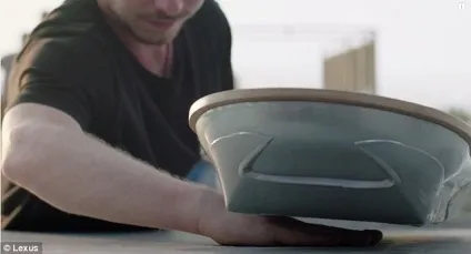 Як працює ховерборд від lexus