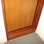 Як зробити поріг вхідних дверей