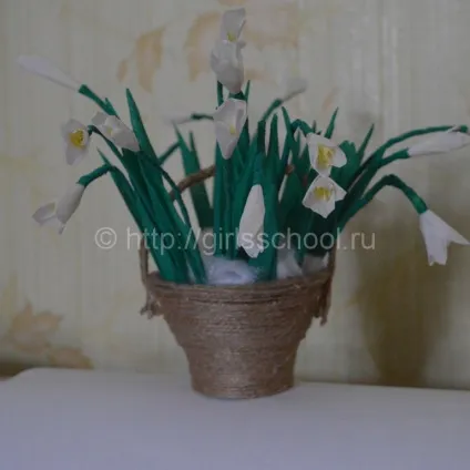 Як зробити проліски з гофрованого паперу своїми руками, жіноча школа (проліски) Як зробити проліски з гофрованого паперу своїми руками, жіноча школа