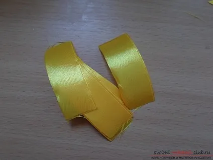 Як створити яскрава квітка соняшника по техніці канзаші, який можна використовувати в якості (можна) Як створити яскрава квітка соняшника по техніці канзаші, який можна використовувати в якості