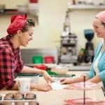 Переваги виготовлення весільних тортів на замовлення