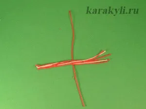 Пояс з ниток для тканинної ляльки своїми руками, каракулі