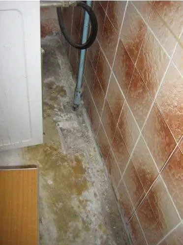 Як я робив тонкошарову стяжку підлоги на кухні (заміське житлове будівництво) Як я робив тонкошарову стяжку підлоги на кухні