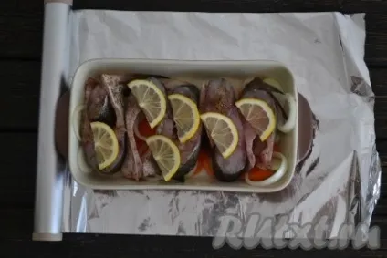 Як запекти товстолобика в духовці шматочками - рецепт з фото