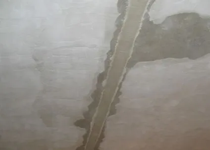 Як закрити тріщини на плитах стелі фото і відео (закрити тріщини) Як закрити тріщини на плитах стелі фото і відео