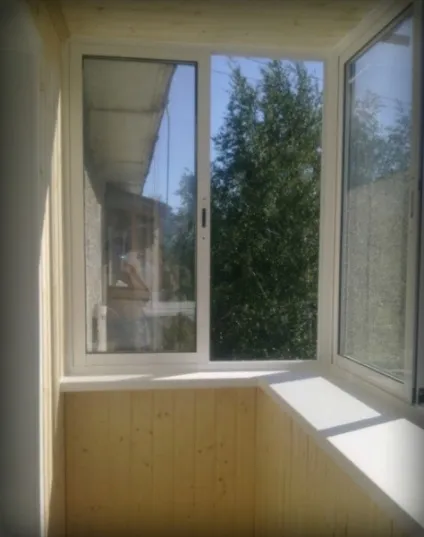 Як засклити балкон