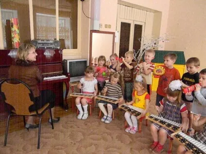 Картинки дітей в дитячому садку