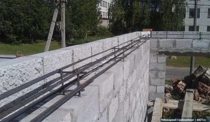Кладка стін з теплоблоков і їх фарбування (армокаркас) Кладка стін з теплоблоков і їх фарбування