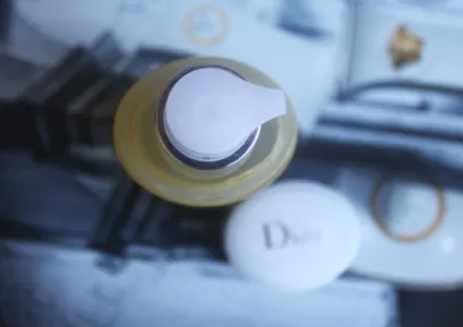 Дещо з догляду dior відгуки (більше місяця Ціна) Дещо з догляду dior відгуки
