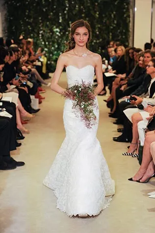 Колекція весільних суконь carolina herrera весна-літо 2016 (білосніжне плаття.) Колекція весільних суконь carolina herrera весна-літо 2016