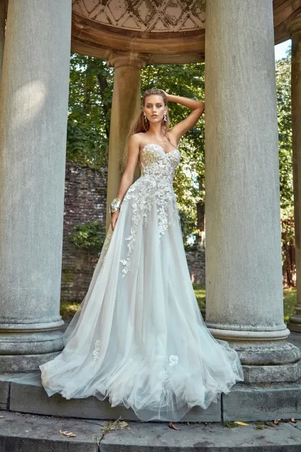 Королівські секрети - galia lahav нові колекції знаменитого дизайнера - wedding inspiraton (lahav) Королівські секрети - galia lahav нові колекції знаменитого дизайнера - wedding inspiraton