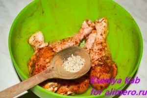 Курка на сковороді гриль