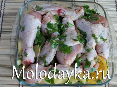 Курка з апельсинами і корицею в духовці (духовці) Курка з апельсинами і корицею в духовці