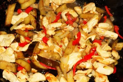 Куряче філе по-китайськи з овочами і рисом - як приготувати курку по-китайськи, покроковий рецепт з (по-китайськи) Куряче філе по-китайськи з овочами і рисом - як приготувати курку по-китайськи, покроковий рецепт з