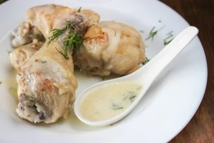 Курка в сметанному соусі на сковороді рецепт з фото, секрети господині (курка) Курка в сметанному соусі на сковороді рецепт з фото, секрети господині