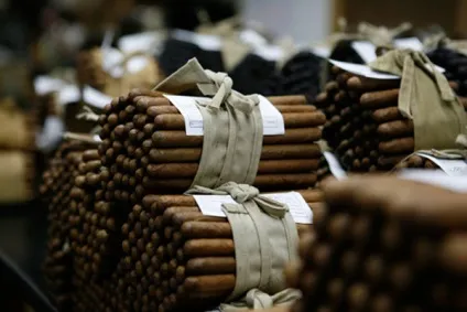 Легендарні кубинські сигари історія, тонкощі виробництва і цікаві факти (тютюнова індустрія) Легендарні кубинські сигари історія, тонкощі виробництва і цікаві факти