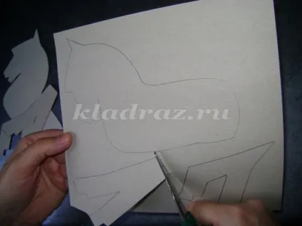 Конячка своїми руками з картону