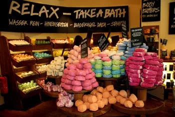 Lush - свіжа косметика ручної роботи група косметологія, пластична хірургія (свіжа) Lush - свіжа косметика ручної роботи група косметологія, пластична хірургія