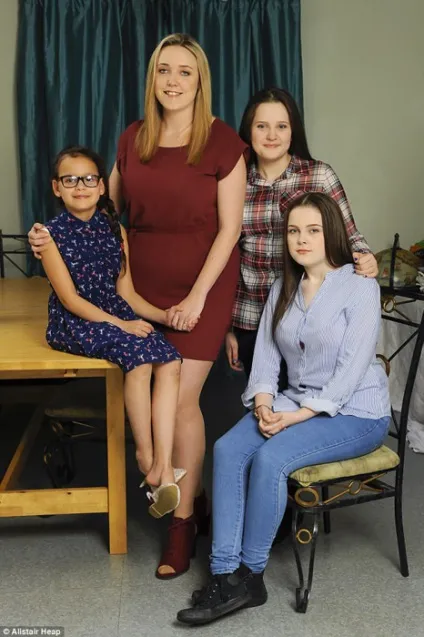 Люблю їх, як своїх дітей »дівчина відмовилася від власного материнства, щоб ростити дітей (люблю) Люблю їх, як своїх дітей »дівчина відмовилася від власного материнства, щоб ростити дітей