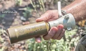 Президенти різні потрібні, президенти різні важливі, червона армія (Донбас дадуть відкриття центру) Президенти різні потрібні, президенти різні важливі, червона армія